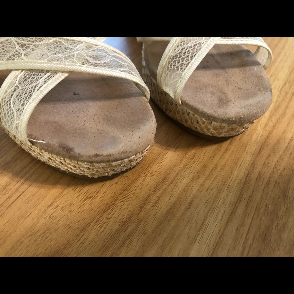 Tom’s White Lace Wedding Open Toe Wedge Sandals - Picture 7 of 7